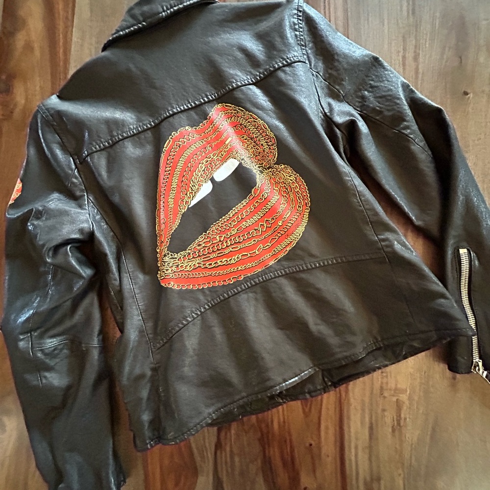 Lauren Moshi leather jacket size XS. Black with red lips